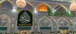 نصب کتیبه های سبز رنگ به مناسبت فرا رسیدن میلاد پیامبر اکرم (ص) و امام جعفر صادق(ع) در حرم امام حسین (ع) 2