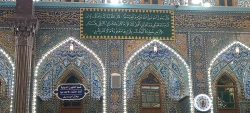نصب کتیبه های سبز رنگ به مناسبت فرا رسیدن میلاد پیامبر اکرم (ص) و امام جعفر صادق(ع) در حرم امام حسین (ع) 16
