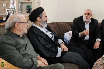 دیدار با خانواده شهیدان قلانی
 4