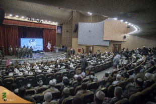 همزمان با هفته وحدت؛

همایش بزرگ وحدت در کرمانشاه برگزار شد 2