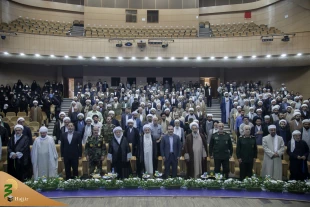 همزمان با هفته وحدت؛

همایش بزرگ وحدت در کرمانشاه برگزار شد 3