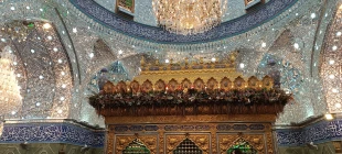 نصب کتیبه های سبز رنگ و تزیین با گل ضریح و صحن حرم مطهر حضرت عباس(ع) به مناسبت میلاد با سعادت پیامبر مهربانی ها 4