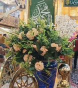 نصب کتیبه های سبز رنگ و تزیین با گل ضریح و صحن حرم مطهر حضرت عباس(ع) به مناسبت میلاد با سعادت پیامبر مهربانی ها 5