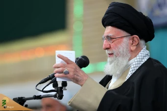 دیدار مسئولان نظام و مهمانان کنفرانس وحدت با رهبر انقلاب 3