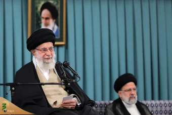 دیدار مسئولان نظام و مهمانان کنفرانس وحدت با رهبر انقلاب 11