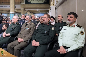 دیدار مسئولان نظام و مهمانان کنفرانس وحدت با رهبر انقلاب 18