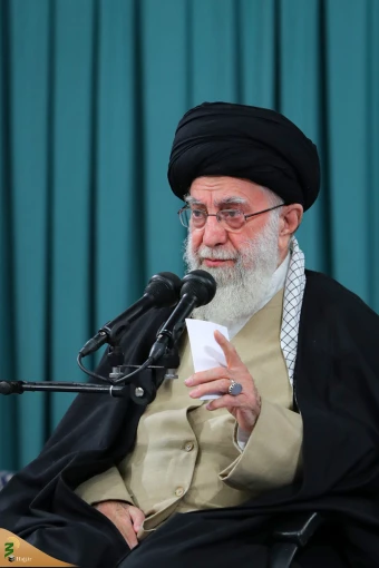 دیدار مسئولان نظام و مهمانان کنفرانس وحدت با رهبر انقلاب 14