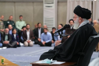 دیدار مسئولان نظام و مهمانان کنفرانس وحدت با رهبر انقلاب 22
