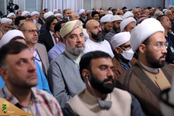 دیدار مسئولان نظام و مهمانان کنفرانس وحدت با رهبر انقلاب 32