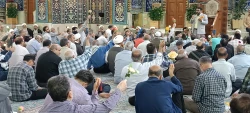 جشن میلاد پیامبر اعظم (ص) و امام جعفر صادق (ع) در حرم مطهر امام حسین (ع) برگزار گردید. 9
