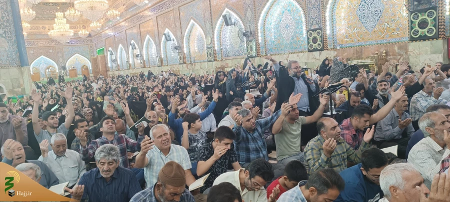 نوای «الهی و ربِّی مَن لی غَیرُک » زائران ایرانی در عای کمیل خیمه گاه حسینی کربلای معلی 8