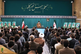 رهبر معظم انقلاب: 
اگر جنایت رژیم صهیونیستی ادامه پیدا کند کسی نمی‌‎تواند جلوی مسلمانان و نیروهای مقاومت را بگیرد. 2