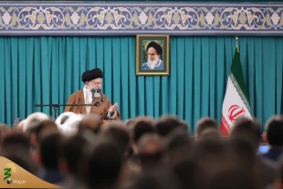 رهبر معظم انقلاب: 
اگر جنایت رژیم صهیونیستی ادامه پیدا کند کسی نمی‌‎تواند جلوی مسلمانان و نیروهای مقاومت را بگیرد. 6