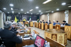 با هدف آماده کردن مقدمات از سرگیری سفرهای عمره،

نمایندگان کمیته های مختلف بزودی به عربستان اعزام می شوند 2