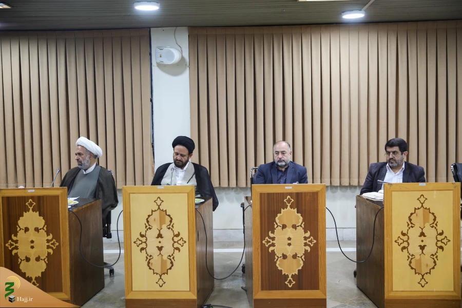 با هدف آماده کردن مقدمات از سرگیری سفرهای عمره،

نمایندگان کمیته های مختلف بزودی به عربستان اعزام می شوند 3