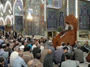 خطیب بعثه در کربلا؛
مردم در مقابل اهل بیت به چهار دسته تقسیم می‌شوند+فیلم