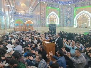 نوای دعای کمیل زائران ایرانی در خیمه‌گاه حسینی+فیلم
