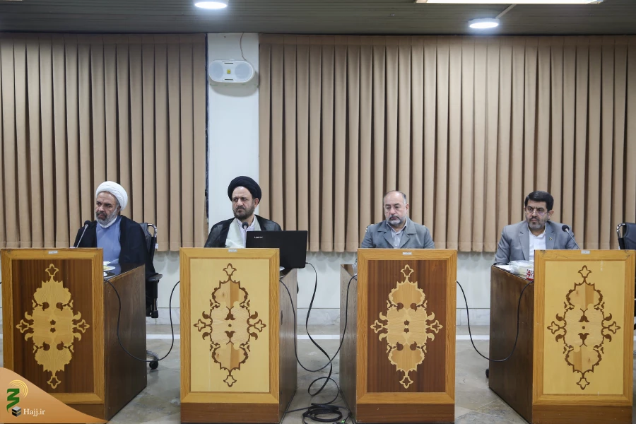 حضور نمایندگان سازمان حج و بانک مرکزی درعربستان برای فراهم کردن زمینه تشرف زائران عمره 5