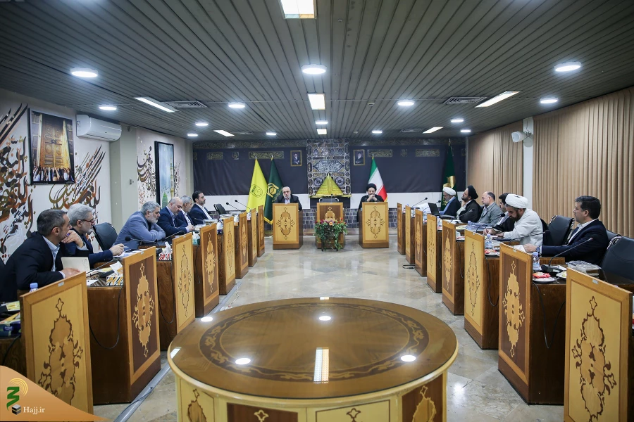 حضور نمایندگان سازمان حج و بانک مرکزی درعربستان برای فراهم کردن زمینه تشرف زائران عمره 8