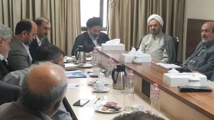 نشست صمیمی سرپرست حجاج ایرانی با مدیران شرکتهای زیارتی عتبات  خراسان رضوی 4