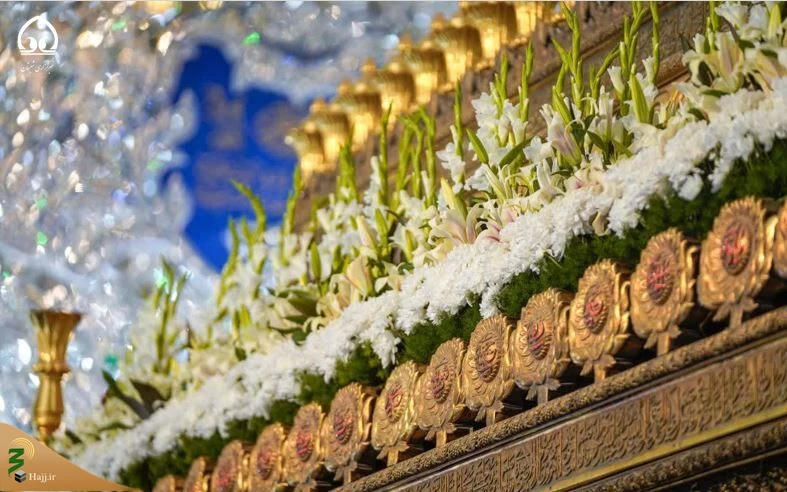 گل آرایی و تزئین آستان مطهر علوی به مناسبت میلاد حضرت زینب(ع)+عکس 2
