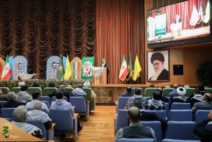 رئیس سازمان حج و زیارت در آیین گرامیداشت هفته بسیج؛

تلالو فرهنگ بسیجی در جامعه جهانی سایه افکنده است/موفقیت بسیج درجای جای دنیا 6