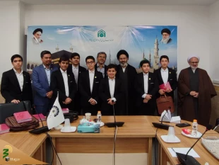 حجت‌الاسلام والمسلمین نواب در دیدار قاریان نوجوان:

شما قاریان نوجوان گنج بزرگی در اختیار دارید آن را حفظ کنید 2