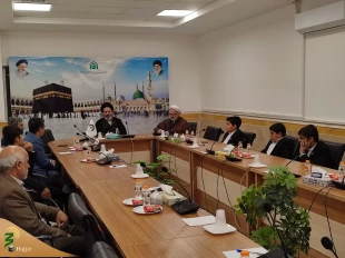 حجت‌الاسلام والمسلمین نواب در دیدار قاریان نوجوان:

شما قاریان نوجوان گنج بزرگی در اختیار دارید آن را حفظ کنید 3