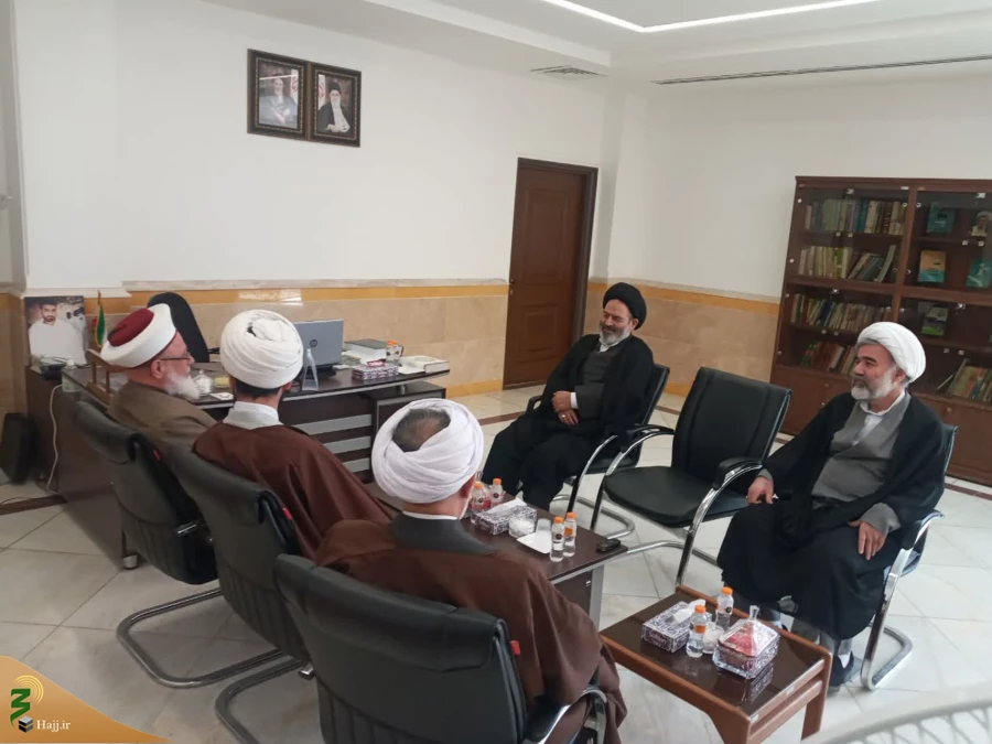 نماینده ولی فقیه در امور حج و زیارت:

پرچم فلسطین پس از طوفان الاقصی در جهان برافراشته‌تر شد 5
