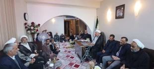 دیدار جمعی از کارگزاران و خادمان فرهنگی قمی با مسئول نمایندگی بعثه مقام معظم  رهبری در عراق 2