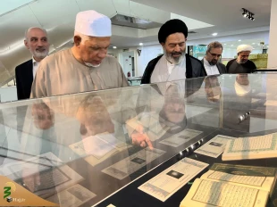 زیارة ممثل الولی الفقیه فی شوون الحج و الزیارة إلى معهد «رستو» لطباعبظ القرآن الکریم فی مالیزیا 2