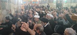 زائران ایرانی در کربلا دعای کمیل را زمزمه کردند 4