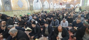 زائران ایرانی در کربلا دعای کمیل را زمزمه کردند 10