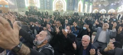 همنوایی ندبه کنان امام زمان(عج) در کربلای معلی 2