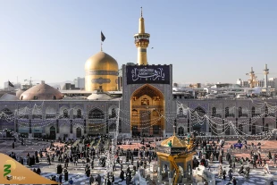 حرم مطهر رضوی در عزای شهادت حضرت زهرا(س) سیاه پوش شد 2
