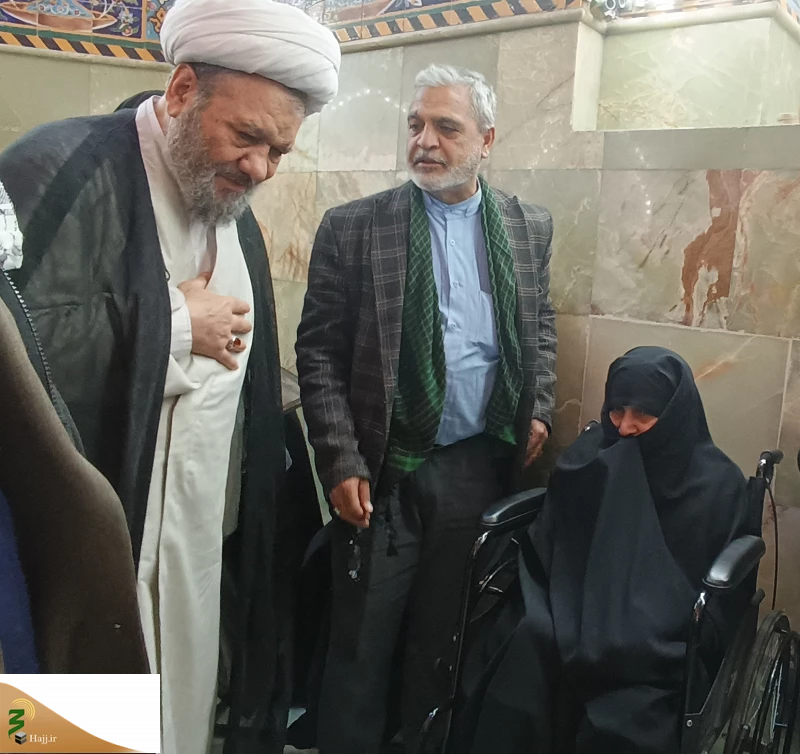 دیدار مسئول دفتر نمایندگی بعثه مقام معظم رهبری در عراق با مادر 4 شهید کرمانی در کربلای معلی 4