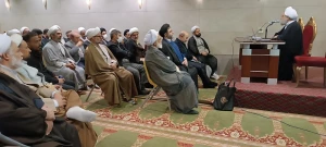 مبلغ با رفتار و کردارش تبلیغ دین نماید
