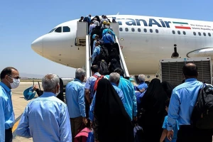وزیر ارشاد: علت تعویق پروازهای حج عمره یک اختلاف فنی بود