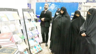 افتتاح نمایشگاه دستاوردهای علمی حوزه (مشکات 6) و بازدید مدیر حوزه‌های علمیه کشور از غرفه آثار پژوهشکده حج و زیارت  2