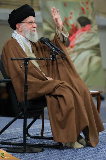 دیدارمردم قم با رهبر معظم انقلاب اسلامی 23