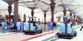 کاربرد روزانه ۳۰ تن عطر برای معطر کردن مسجدالنبی