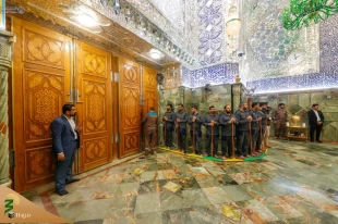 شست‌وشو و غبارروبی حرم مطهر امیر مؤمنان (ع)+عکس 3