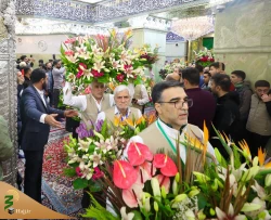 گل آرایی و آذین بندی حرم سیدالشهداء (ع) در آستانه میلاد امیر مؤمنان (ع) 8