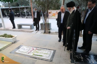 حضور رهبر معظم انقلاب در مرقد مطهر امام خمینی(ره) و گلزار شهیدان 10
