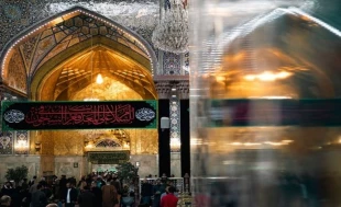 حرم حسینی در آستانه سالروز شهادت امام کاظم(ع) سیاه پوش شد 3