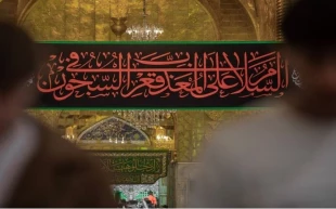 حرم حسینی در آستانه سالروز شهادت امام کاظم(ع) سیاه پوش شد 5