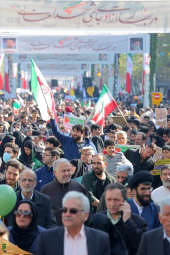 حضور در راهپیمایی پرشکوه 22 بهمن  15
