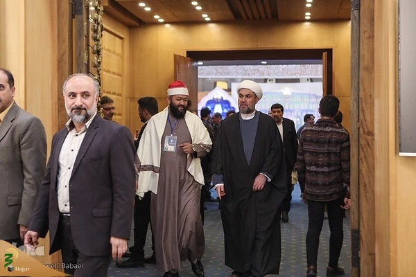 شرکت قاریان، حافظان و داوران بین المللی آستان قدس حسینی در چهلمین مسابقات بین‌المللی قرآن کریم ایران 9