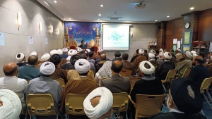 امروز در کربلا انجام شد؛

نشست روحانیون و مداحان کاروان های زیارتی با نماینده ولی فقیه درحج و زیارت