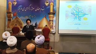 امروز در کربلا انجام شد؛

نشست روحانیون و مداحان کاروان های زیارتی با نماینده ولی فقیه درحج و زیارت 3